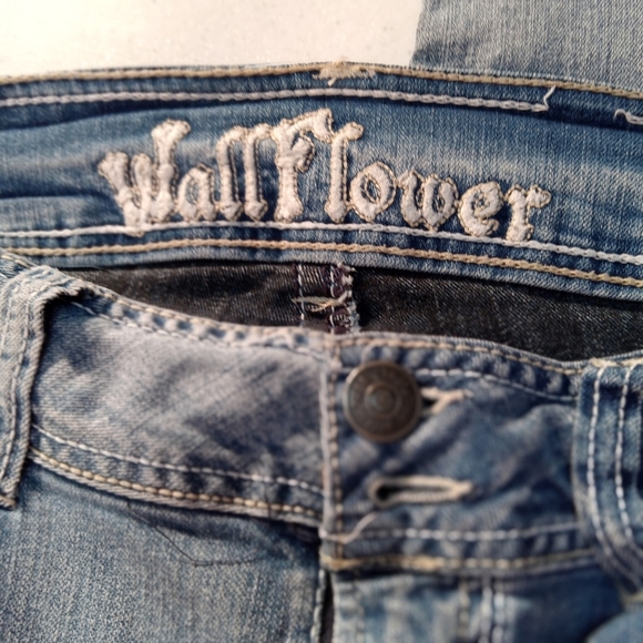 Low Rise Wall Flower Jeans Skinny Mid Wash Blue Jr 15 - Picture 3 of 5